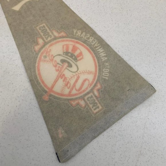 Set of 2 Vintage New York Yankees Collectible Wall Hanging Pennant Flags - Picture 10 of 16